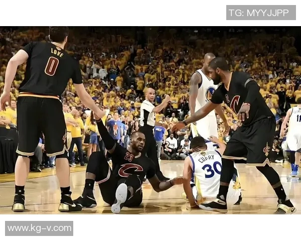 2016年NBA总决赛第七场勇士对决骑士的经典时刻与历史意义解析 2016年NBA总决赛第七场勇士对决骑士的经典时刻与历史意义解析