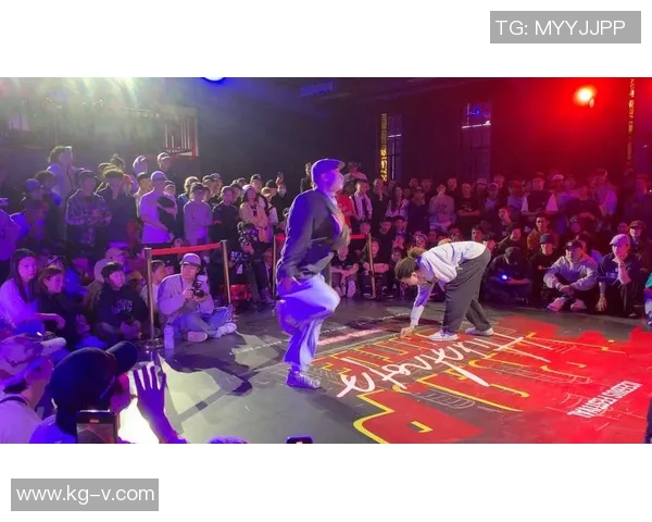 武汉街舞队与广州街舞队赛后复盘团队协作的精彩瞬间与经验分享