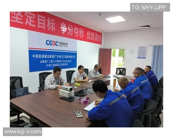 杨伟独家揭秘：深入解析足球技巧与战术心得分享