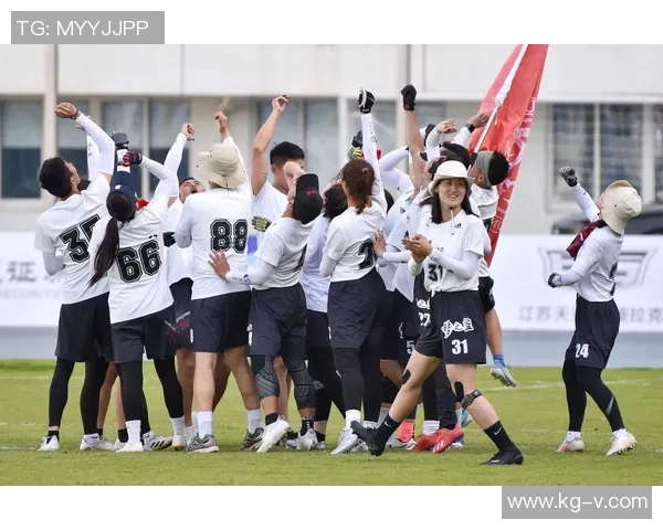 南京飞盘队中路突破的战术解析与技巧分享